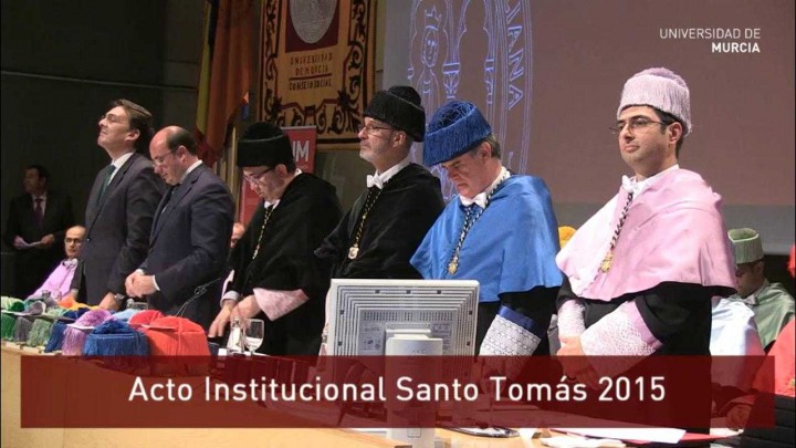 Acto Institucional Santo Tomás 2015