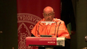 Solemne acto de investidura como Doctor Honoris Causa del Excmo. Sr. D. José Luis García Delgado