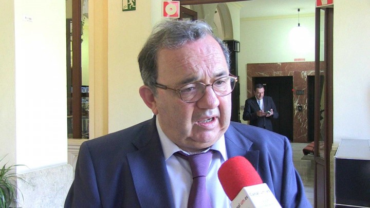 Rector explica los plazos para traslado de dependencias administrativas a Espinardo