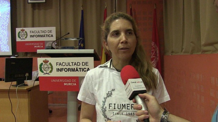 Conferencia Nuria Oliver, facultad de Informática