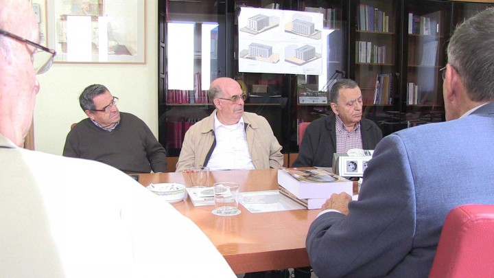 El rector de la UMU se reúne con la nueva directiva de la Asociación de Jubilados de la Universidad de Murcia.