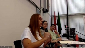 Mesa Redonda “Gestión de políticas públicas de lucha contra la pobreza desde la Administración Regio