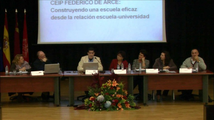 Investigación en el CEIP Federico de Arce: Salvador Alcaraz García representante del grupo de investigación "Comunicación, Innovación Educativa y Aten